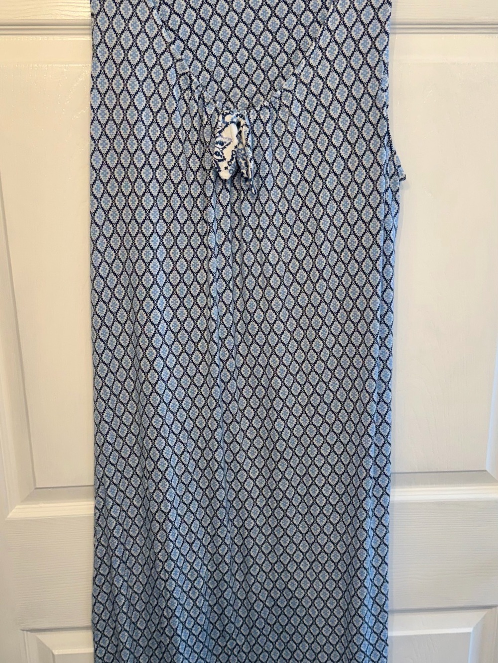 Blue Patterned Sleeveless Maxi Ellen Tracy Nightgown. Perfect Condition